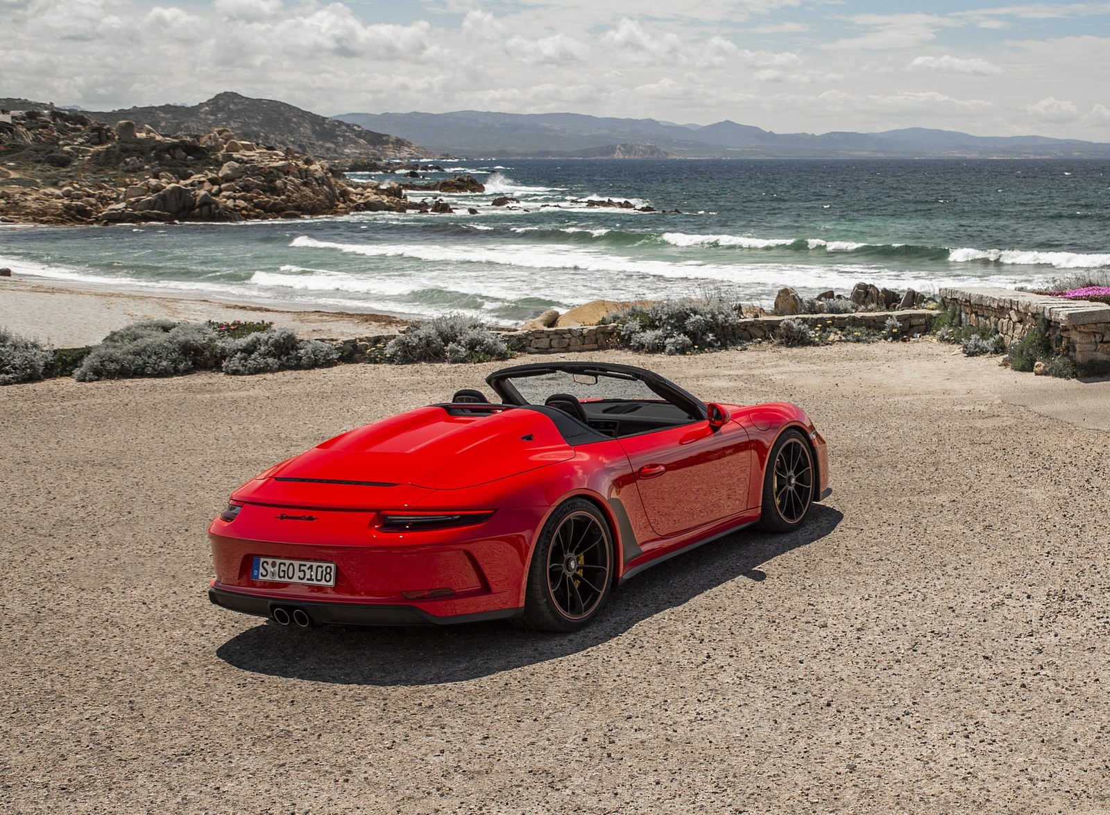 2019 Porsche 911 Speedster (Color: Guards Red) Rear Three-Quarter Wallpapers #24 of 84