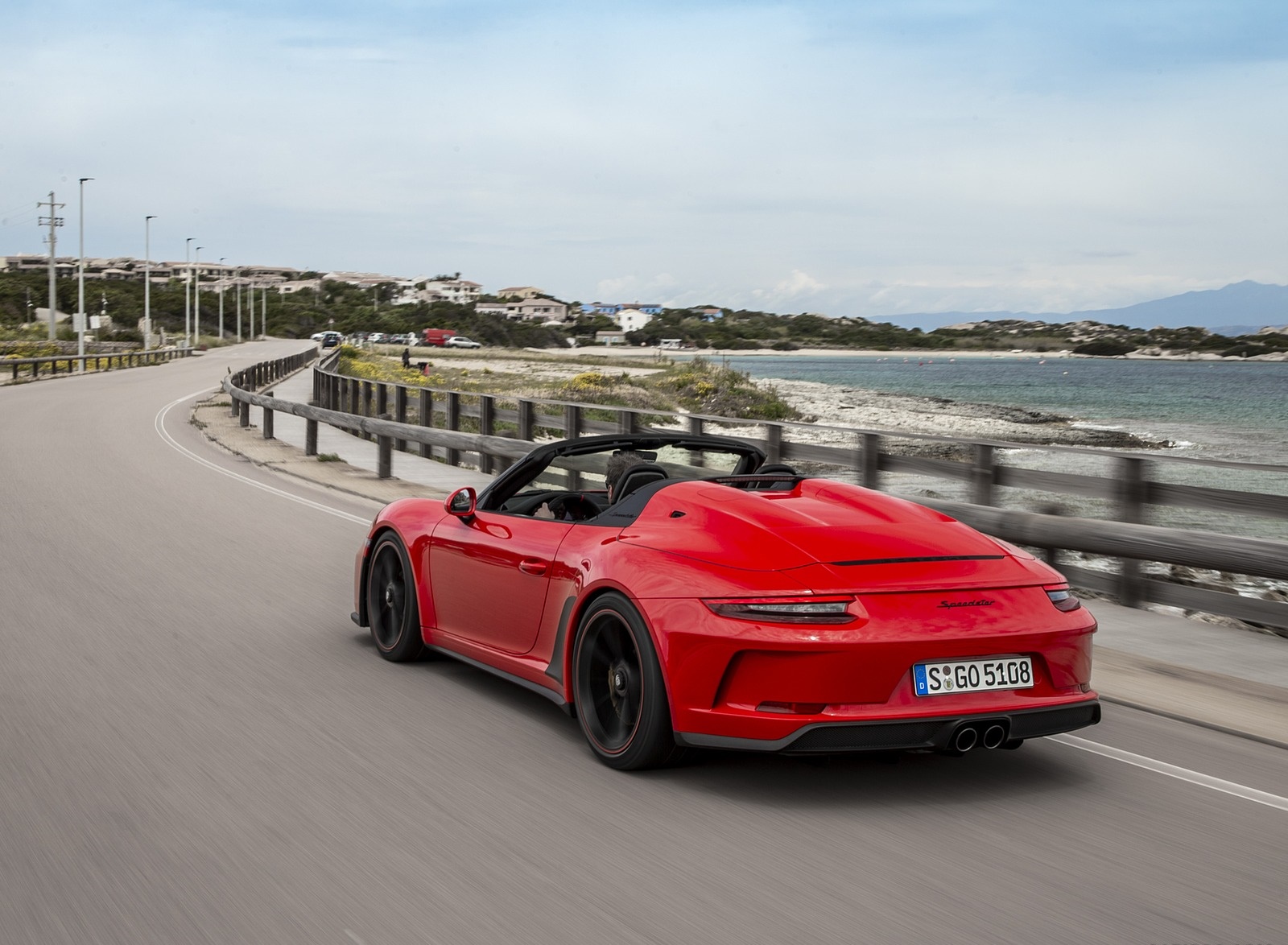 2019 Porsche 911 Speedster (Color: Guards Red) Rear Three-Quarter Wallpapers #16 of 84