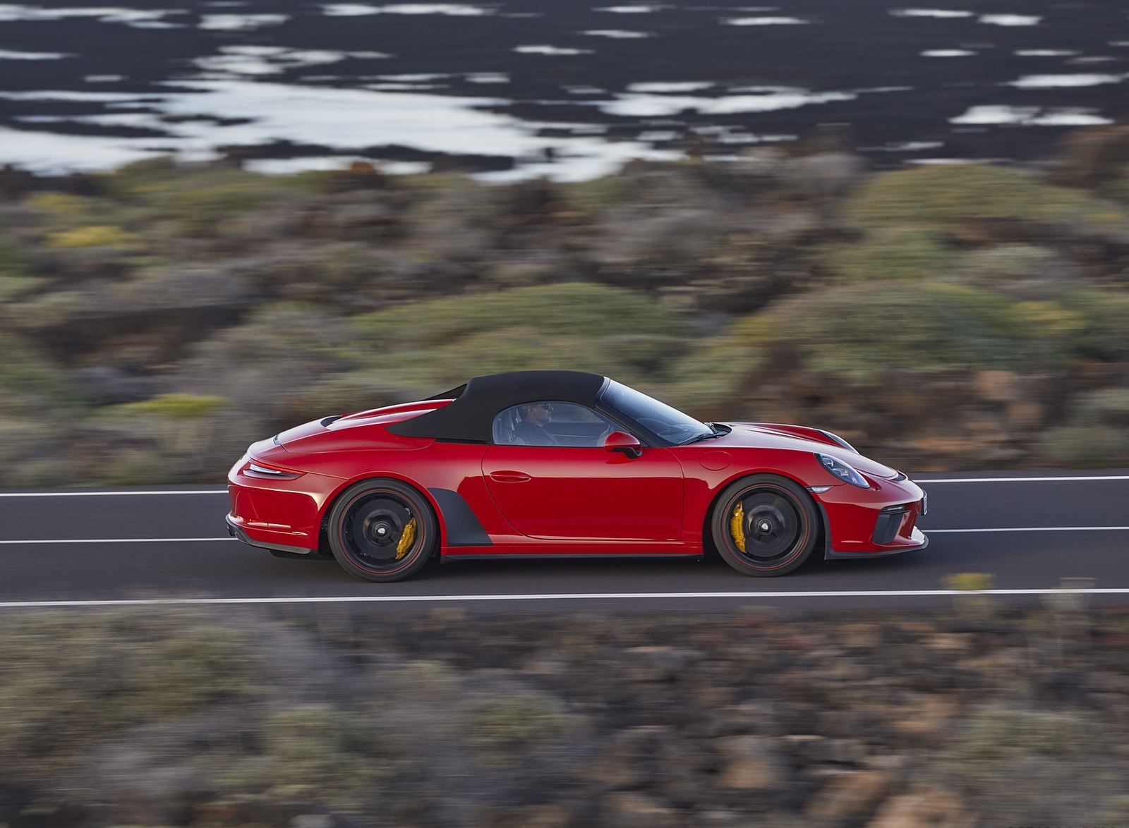 2019 Porsche 911 Speedster (Color: Guards Red) Side Wallpapers (7)
