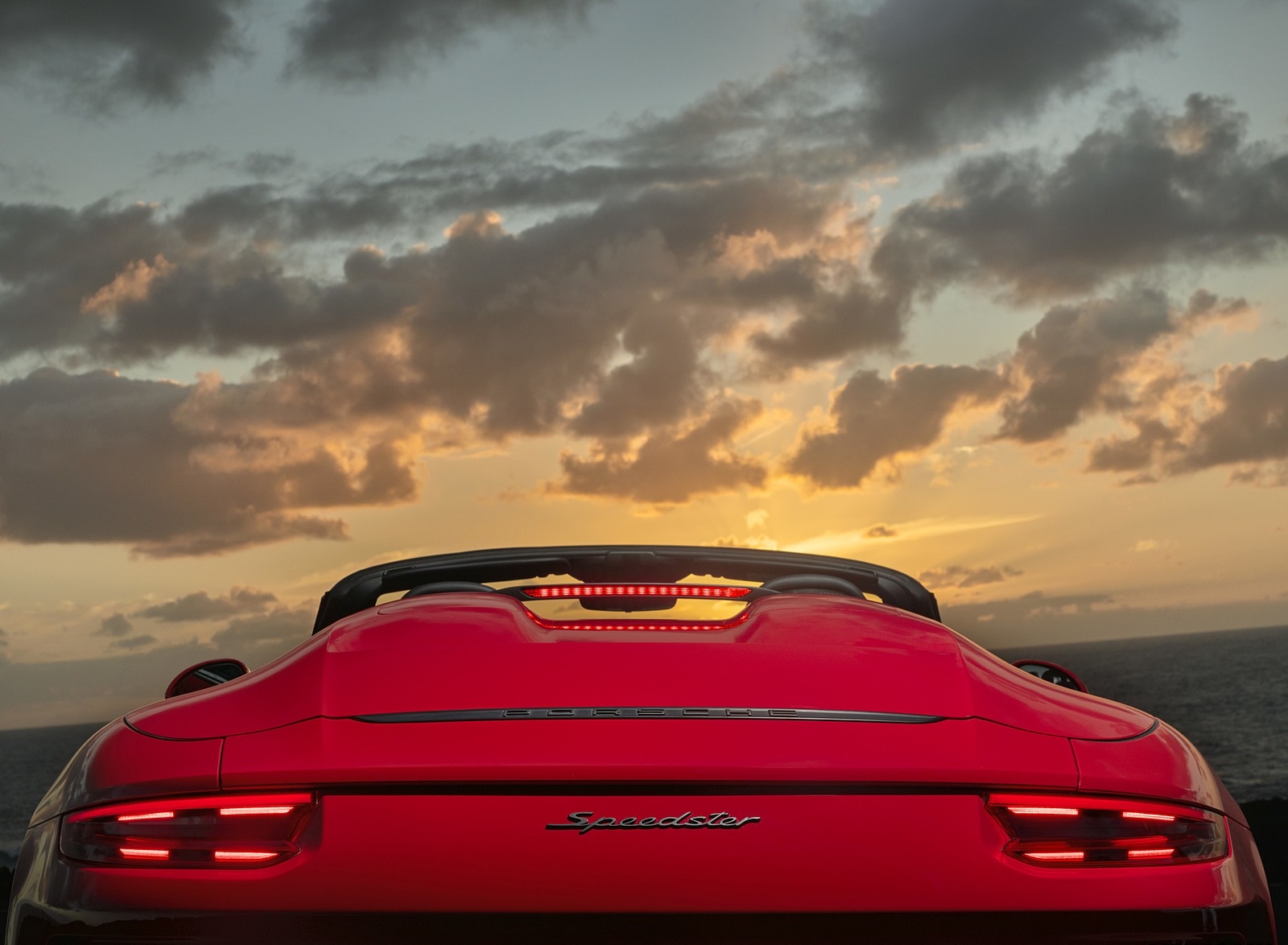 2019 Porsche 911 Speedster (Color: Guards Red) Tail Light Wallpapers #29 of 84