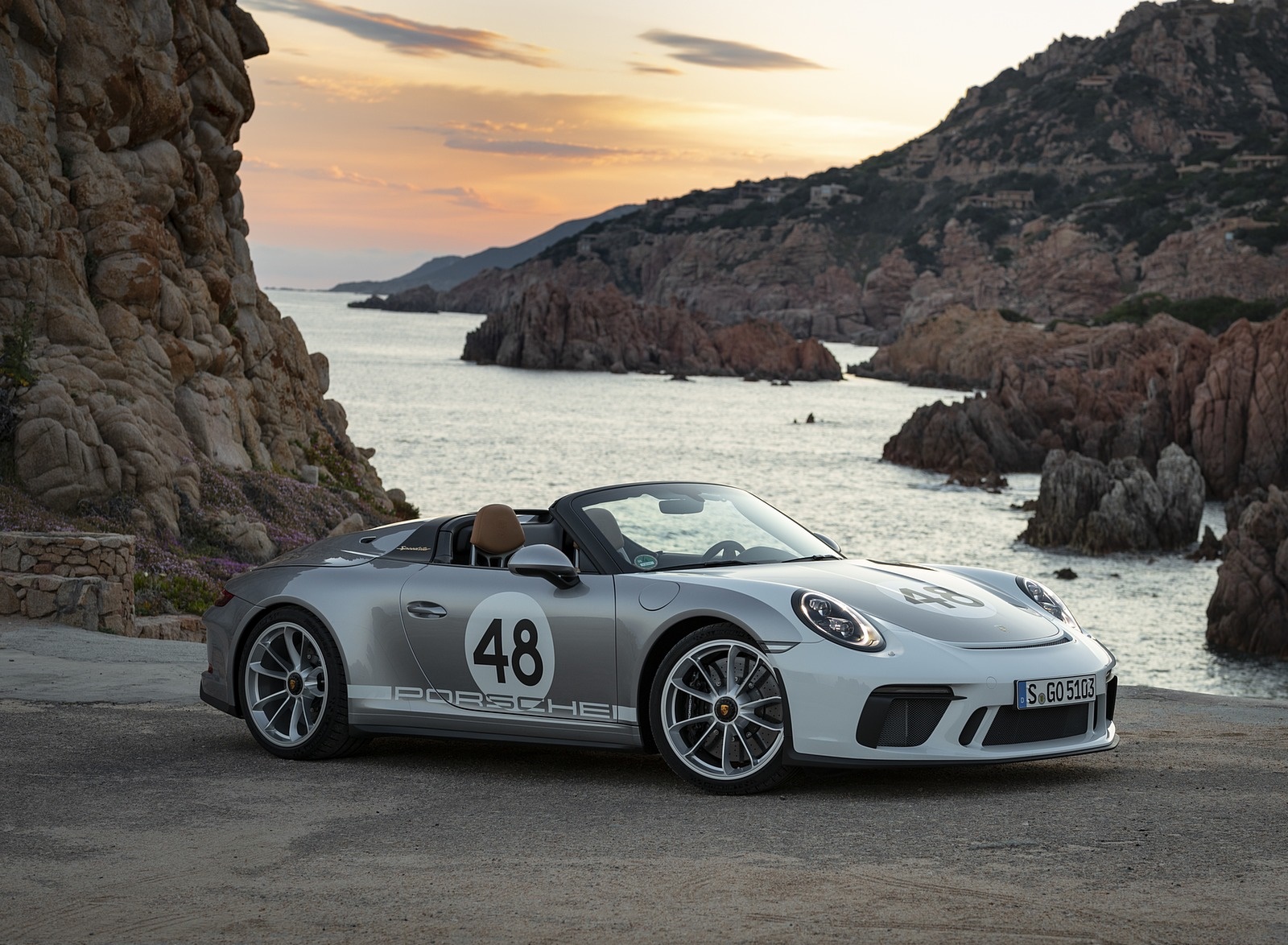 2019 Porsche 911 Speedster with Heritage Design Package Front Three-Quarter Wallpapers #46 of 72