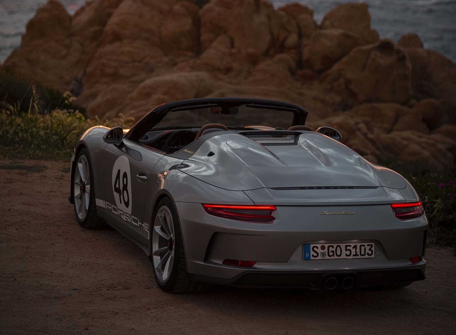 2019 Porsche 911 Speedster with Heritage Design Package Rear Three-Quarter Wallpapers #43 of 72