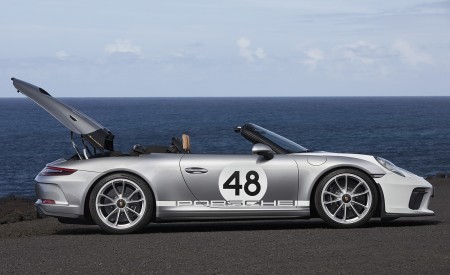 2019 Porsche 911 Speedster with Heritage Design Package Side Wallpapers 450x275 (34)