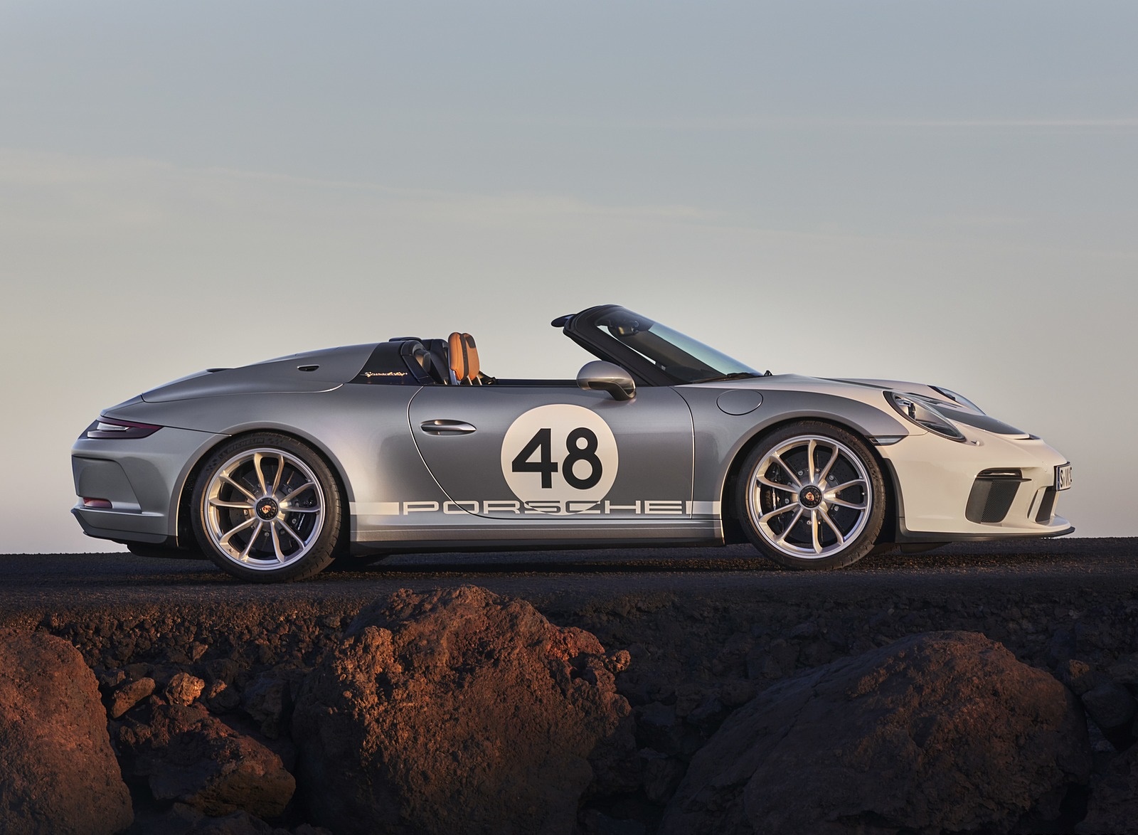 2019 Porsche 911 Speedster with Heritage Design Package Side Wallpapers #21 of 72