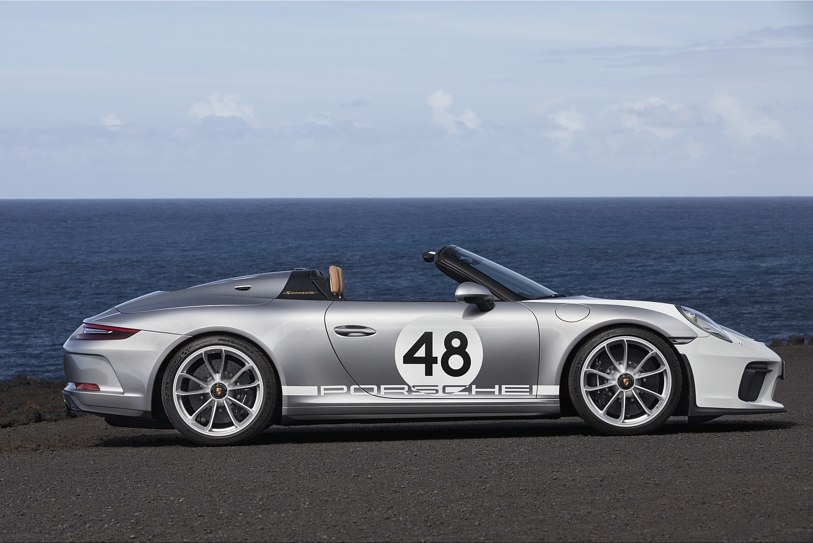 2019 Porsche 911 Speedster with Heritage Design Package Side Wallpapers #23 of 72