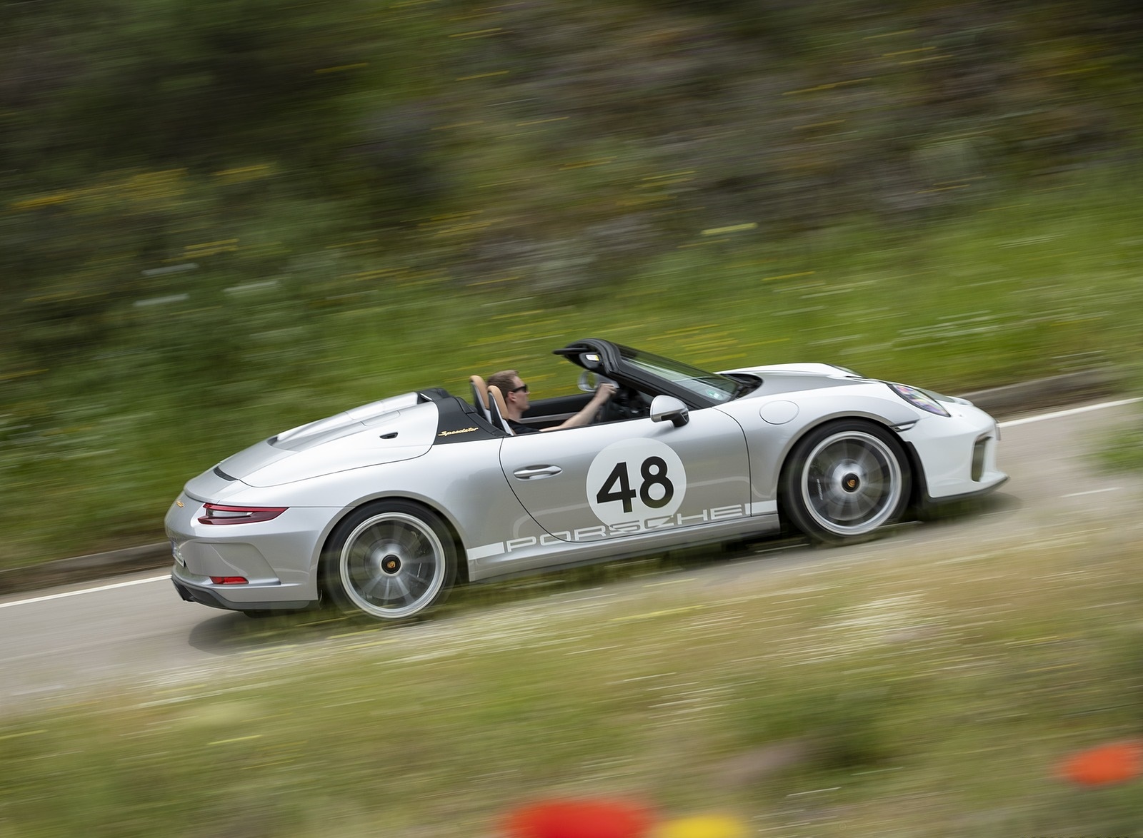 2019 Porsche 911 Speedster with Heritage Design Package Side Wallpapers #24 of 72