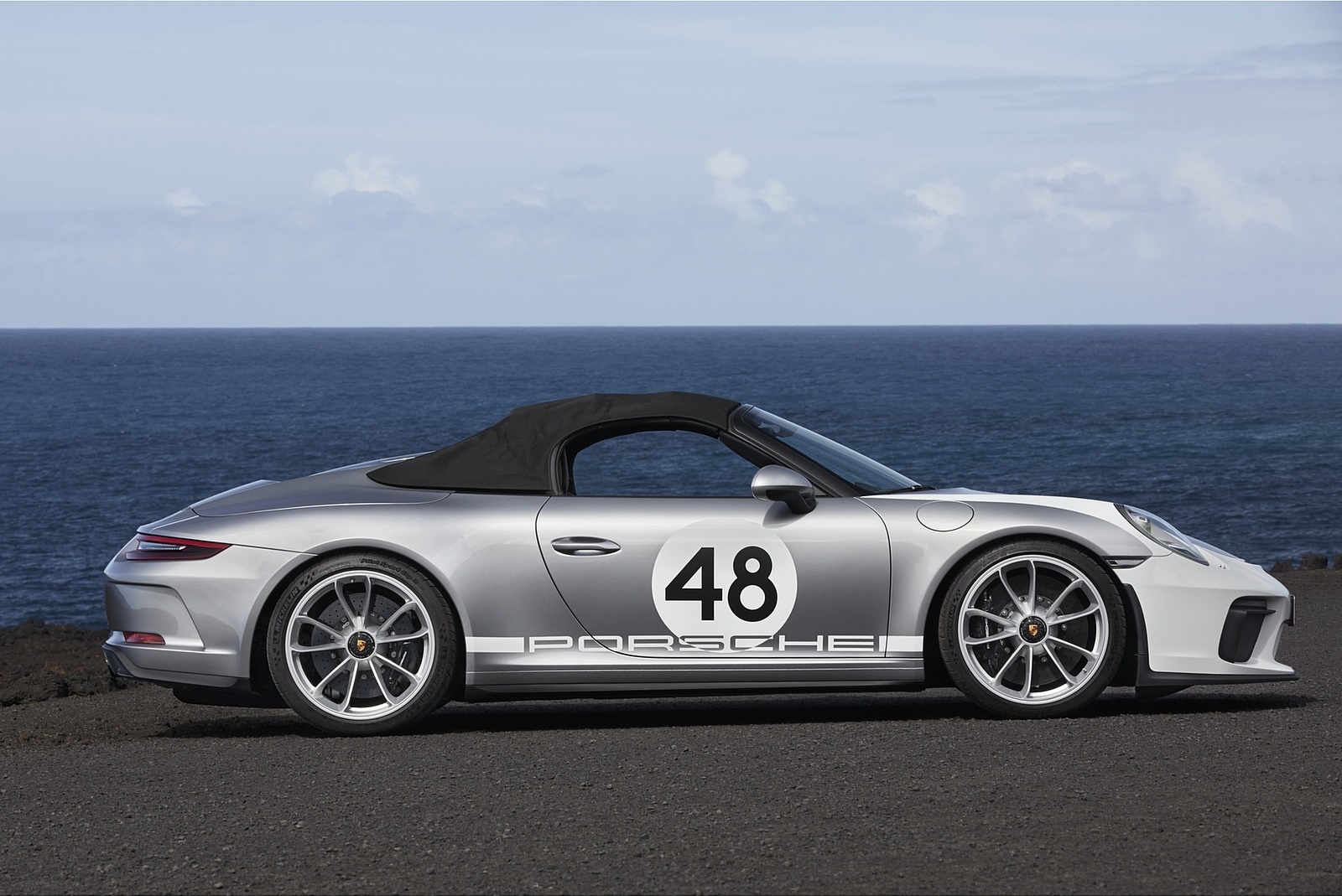 2019 Porsche 911 Speedster with Heritage Design Package Side Wallpapers #30 of 72