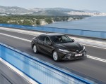 2019 Toyota Camry Hybrid (Euro-Spec) Front Three-Quarter Wallpapers 150x120 (5)