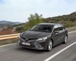 2019 Toyota Camry Hybrid (Euro-Spec) Front Three-Quarter Wallpapers 150x120 (7)