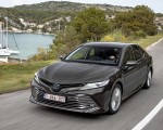 2019 Toyota Camry Hybrid (Euro-Spec) Front Three-Quarter Wallpapers 150x120 (1)