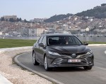 2019 Toyota Camry Hybrid (Euro-Spec) Front Wallpapers 150x120