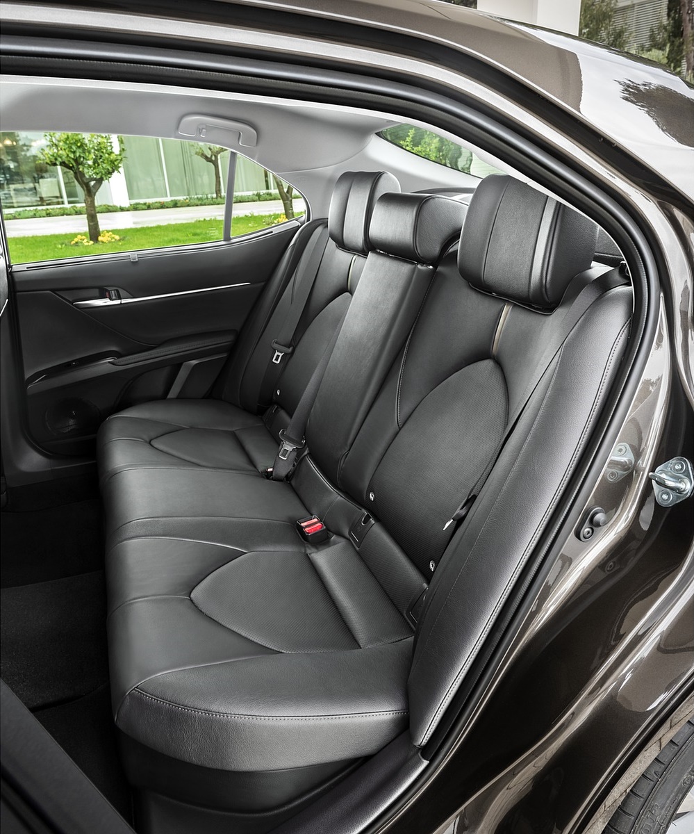 2019 Toyota Camry Hybrid (Euro-Spec) Interior Rear Seats Wallpapers #71 of 92