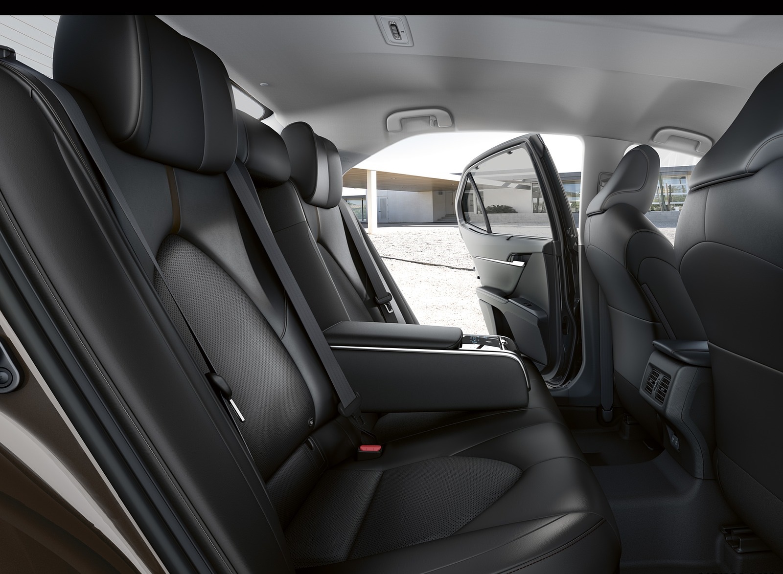2019 Toyota Camry Hybrid (Euro-Spec) Interior Rear Seats Wallpapers #84 of 92