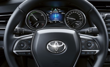 2019 Toyota Camry Hybrid (Euro-Spec) Interior Steering Wheel Wallpapers 450x275 (83)