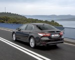 2019 Toyota Camry Hybrid (Euro-Spec) Rear Three-Quarter Wallpapers 150x120