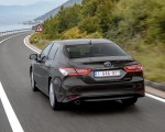 2019 Toyota Camry Hybrid (Euro-Spec) Rear Wallpapers 150x120