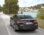 2019 Toyota Camry Hybrid (Euro-Spec) Rear Wallpapers 150x120 (32)