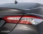 2019 Toyota Camry Hybrid (Euro-Spec) Tail Light Wallpapers 150x120 (61)