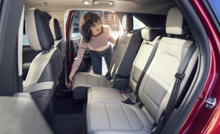 2020 Ford Escape Interior Rear Seats Wallpapers 450x275 (17)
