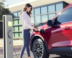 2020 Ford Escape Plug-in Hybrid Charging Wallpapers 150x120 (14)
