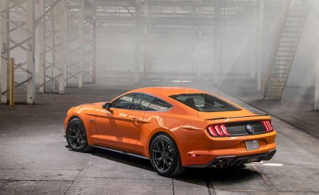 2020 Ford Mustang 2.3L High Performance Package Rear Three-Quarter Wallpapers 450x275 (5)