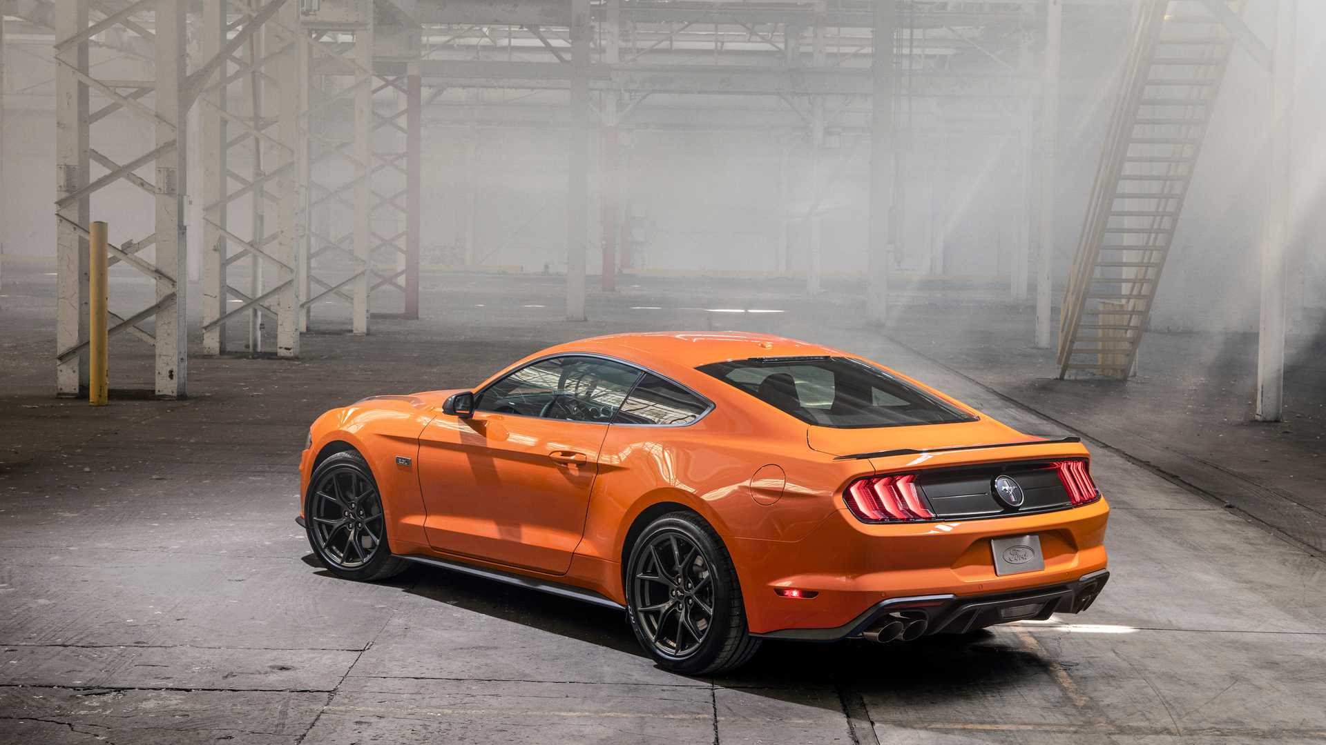 2020 Ford Mustang 2.3L High Performance Package Rear Three-Quarter Wallpapers (5)