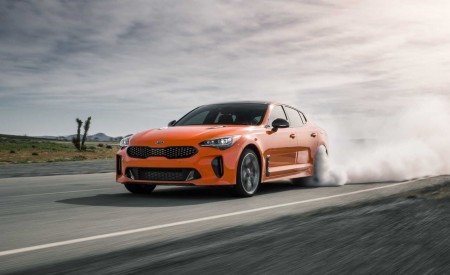 2020 Kia Stinger GTS Front Three-Quarter Wallpapers 450x275 (1)