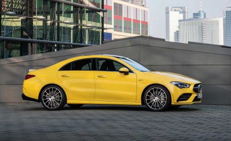 2020 Mercedes-AMG CLA 35 4MATIC (Color: Sun Yellow) Front Three-Quarter Wallpapers 450x275 (13)