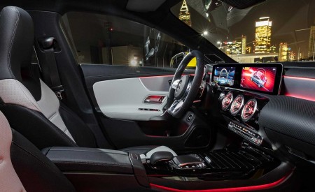2020 Mercedes-AMG CLA 35 4MATIC (Color: Sun Yellow) Interior Cockpit Wallpapers 450x275 (33)