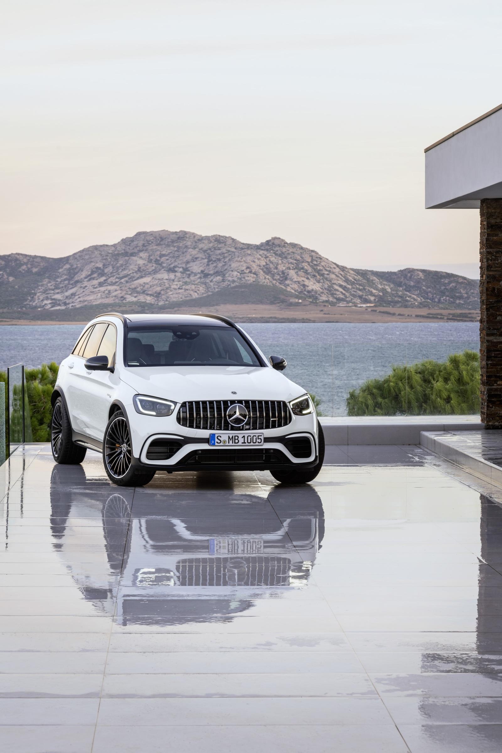 2020 Mercedes-AMG GLC 63 Front Wallpapers #89 of 102