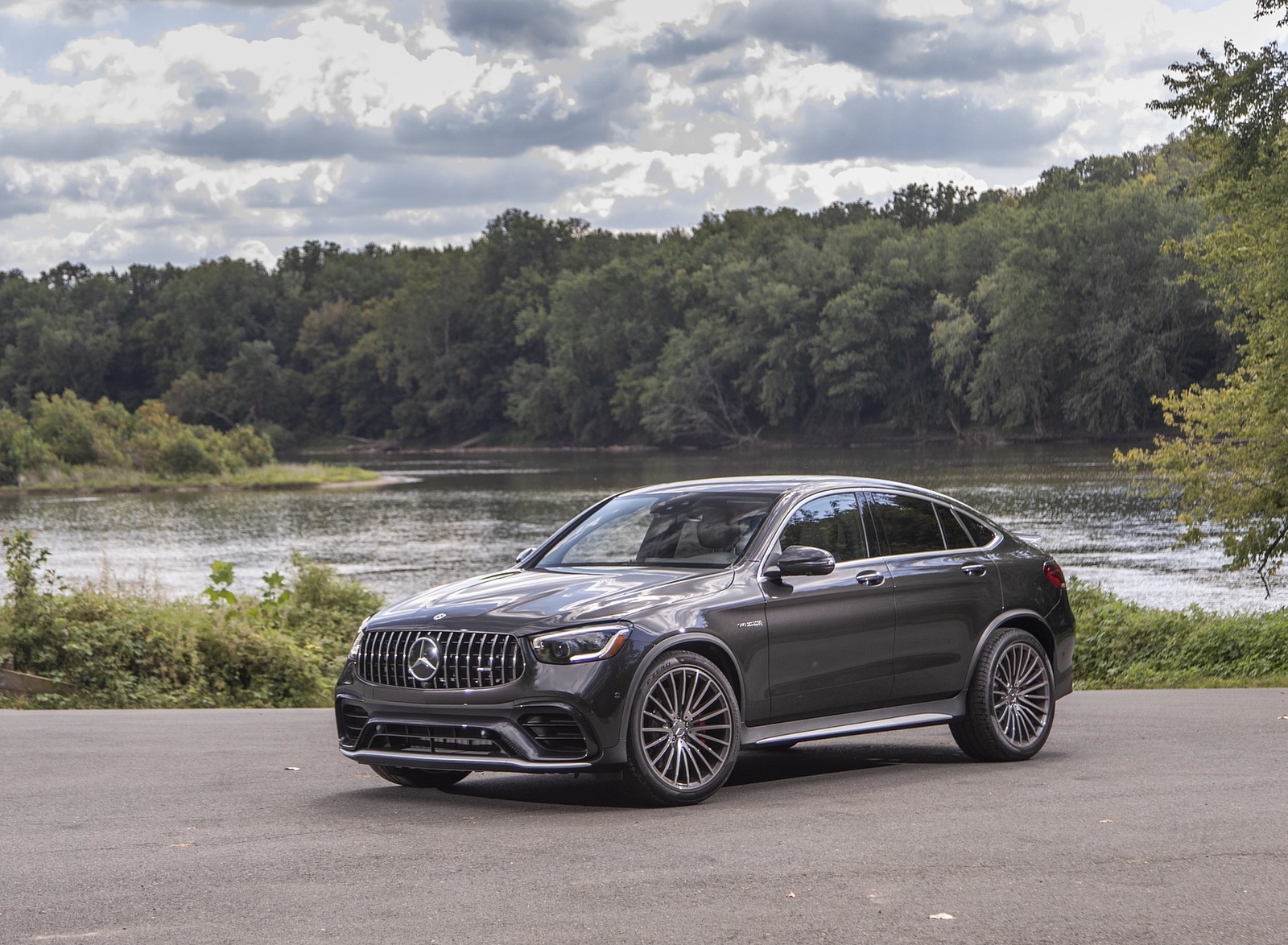 2020 Mercedes-AMG GLC 63 S Coupe (US-Spec) Front Three-Quarter Wallpapers #20 of 90