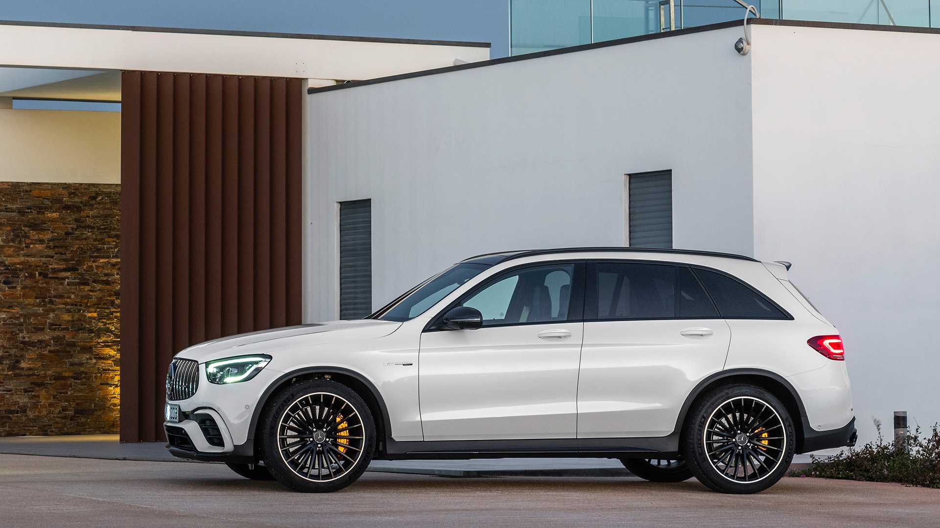 2020 Mercedes-AMG GLC 63 Side Wallpapers #94 of 102
