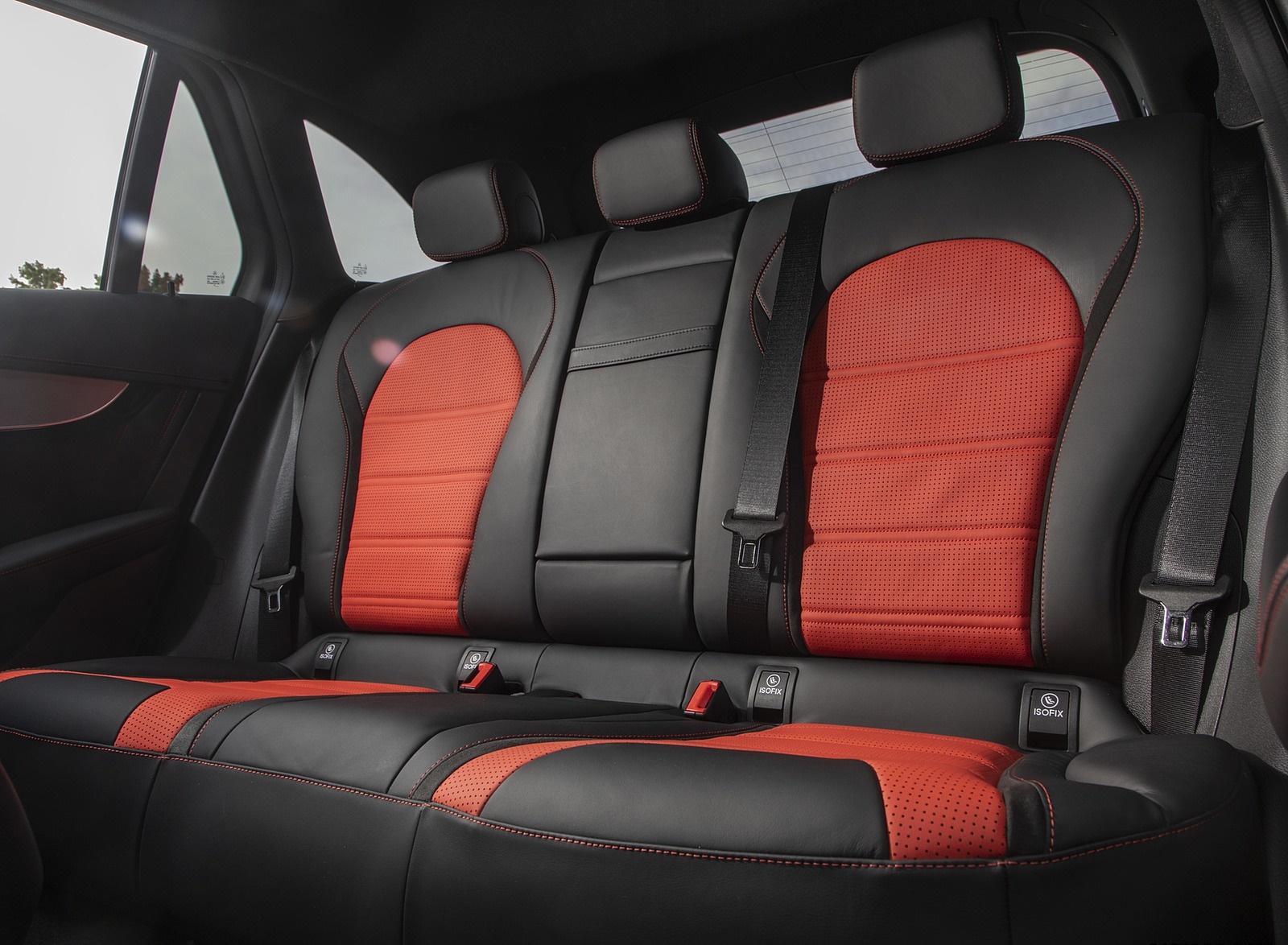 2020 Mercedes-AMG GLC 63 (US-Spec) Interior Rear Seats Wallpapers #68 of 102