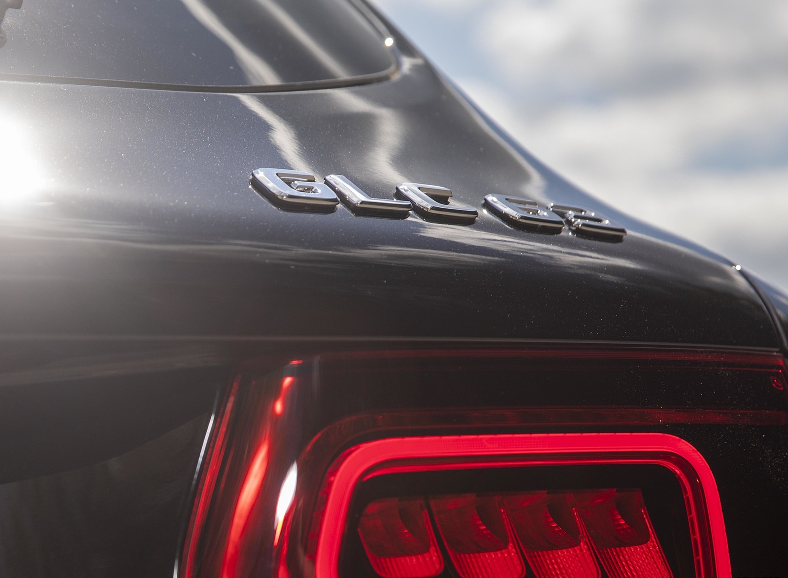 2020 Mercedes-AMG GLC 63 (US-Spec) Tail Light Wallpapers #30 of 102