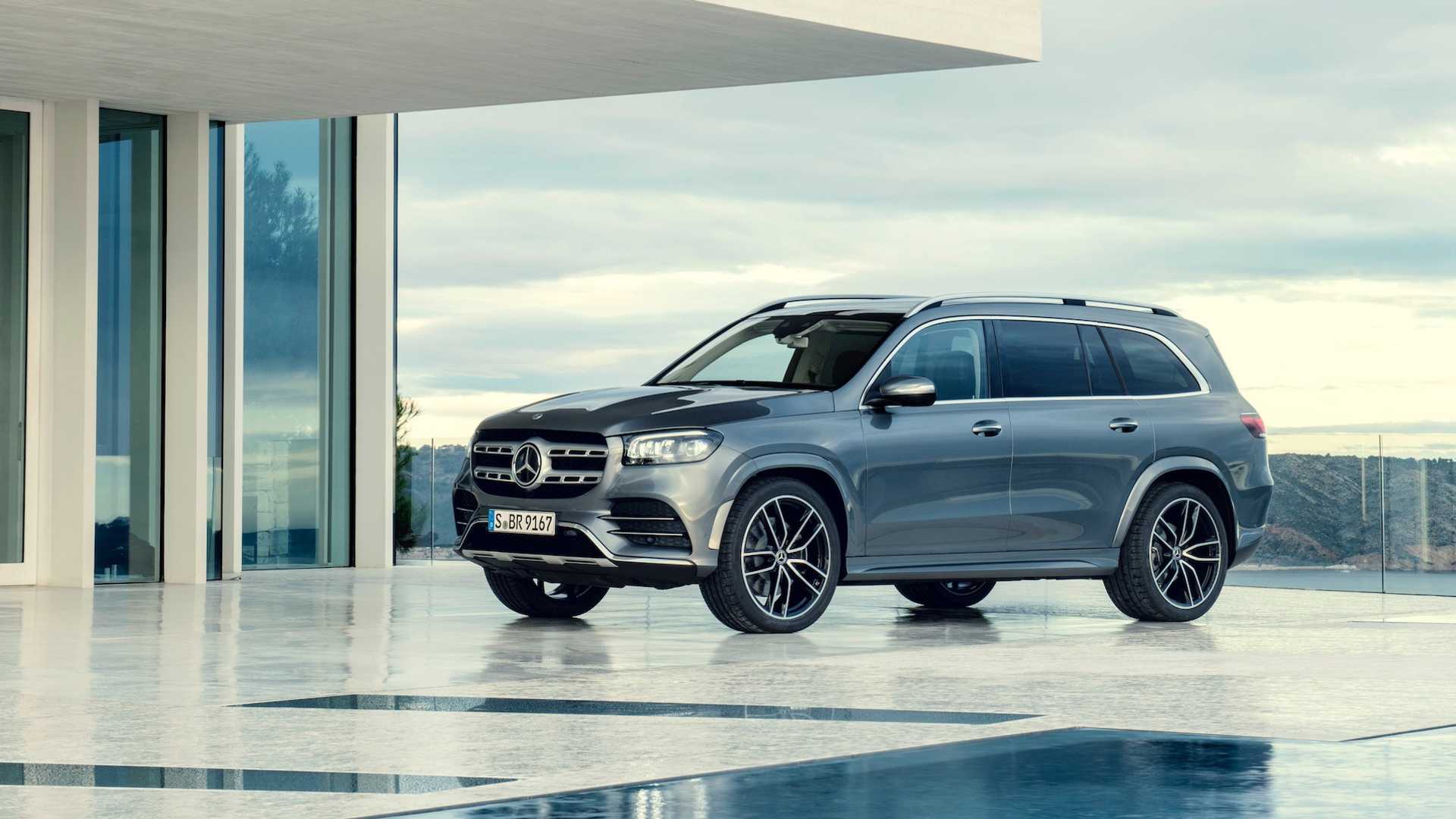 2020 Mercedes-Benz GLS AMG Line (Color: Designo Selenite Grey Metallic) Front Three-Quarter Wallpapers #19 of 95