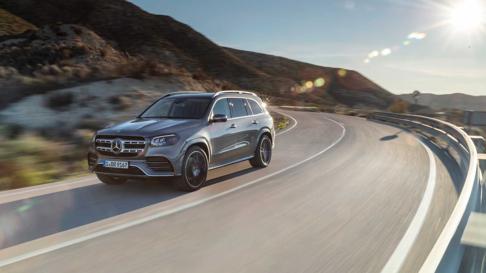 2020 Mercedes-Benz GLS AMG Line (Color: Designo Selenite Grey Metallic) Front Three-Quarter Wallpapers #2 of 95