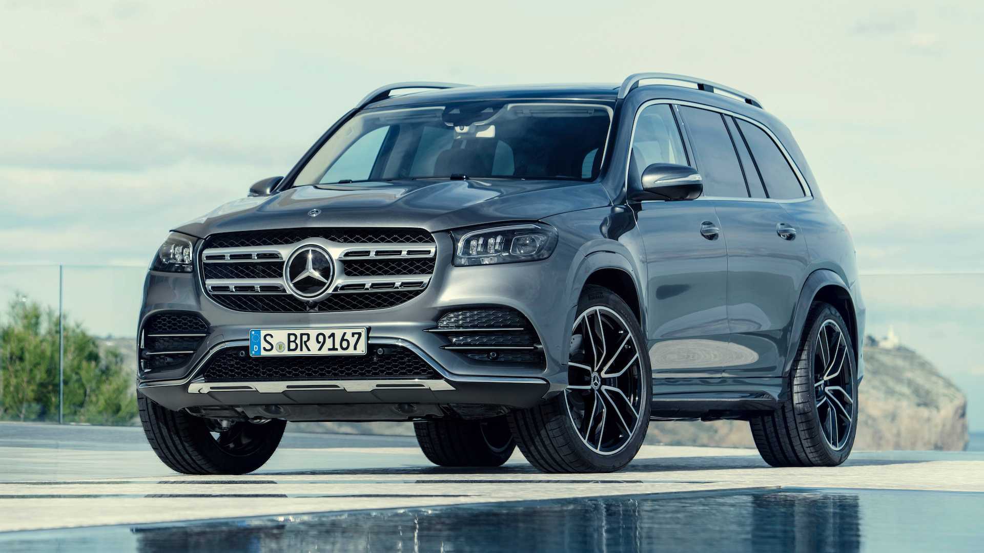 2020 Mercedes-Benz GLS AMG Line (Color: Designo Selenite Grey Metallic) Front Three-Quarter Wallpapers #22 of 95