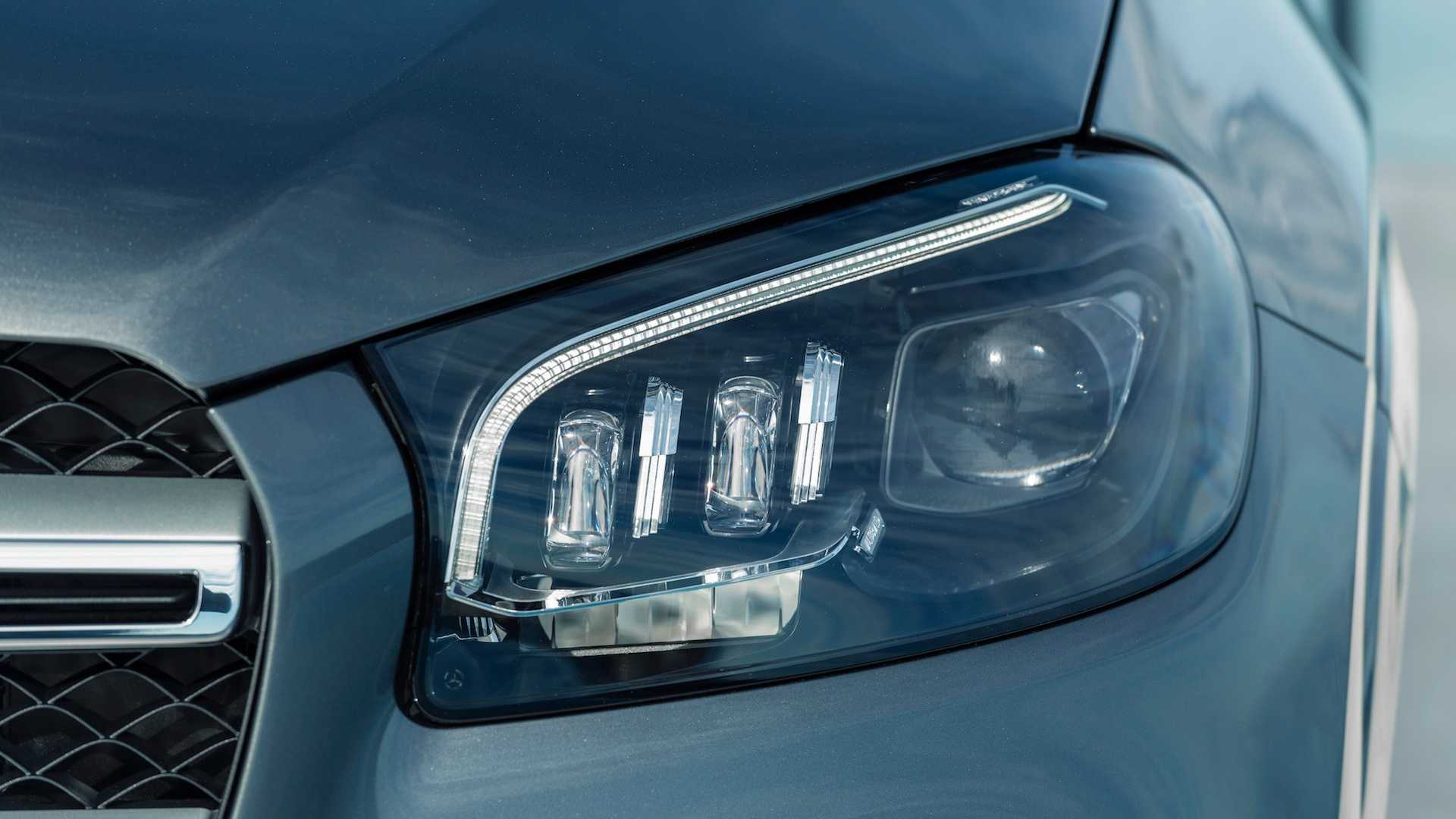 2020 Mercedes-Benz GLS AMG Line (Color: Designo Selenite Grey Metallic) Headlight Wallpapers #33 of 95