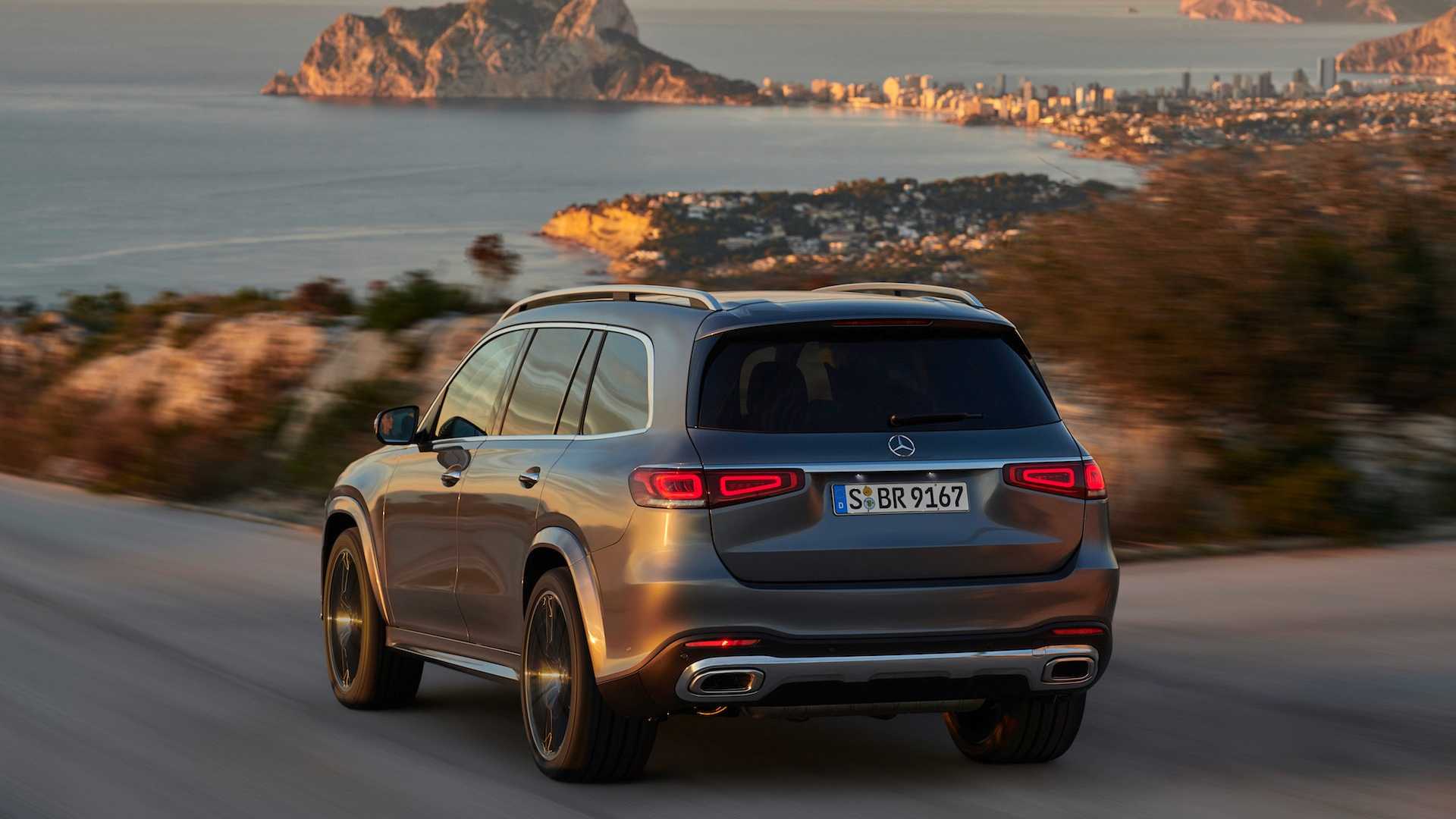 2020 Mercedes-Benz GLS AMG Line (Color: Designo Selenite Grey Metallic) Rear Three-Quarter Wallpapers #6 of 95