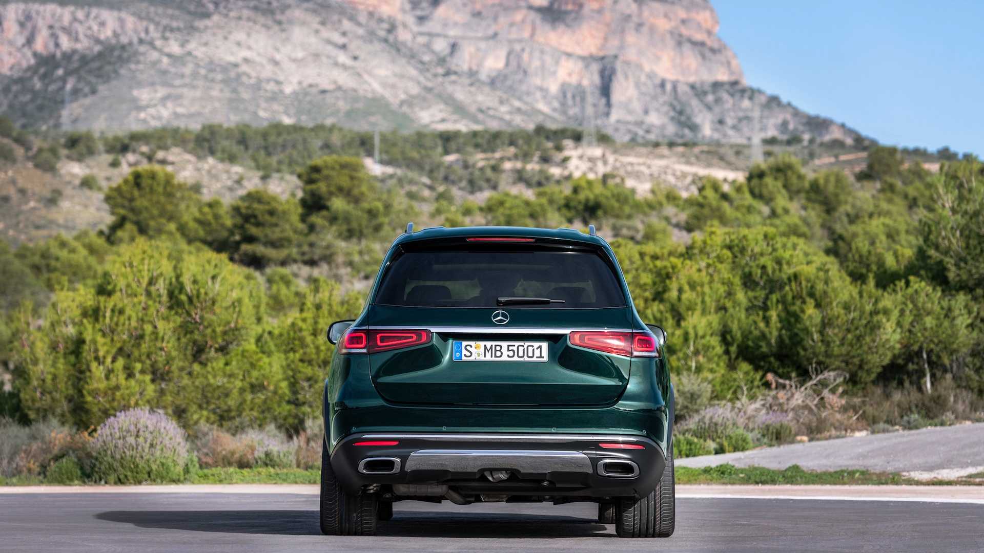 2020 Mercedes-Benz GLS (Color: Emerald Green) Rear Wallpapers #56 of 95