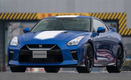 2020 Nissan GT-R 50th Anniversary Edition Front Wallpapers 450x275 (29)