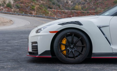 2020 Nissan GT-R NISMO Brakes Wallpapers 450x275 (105)