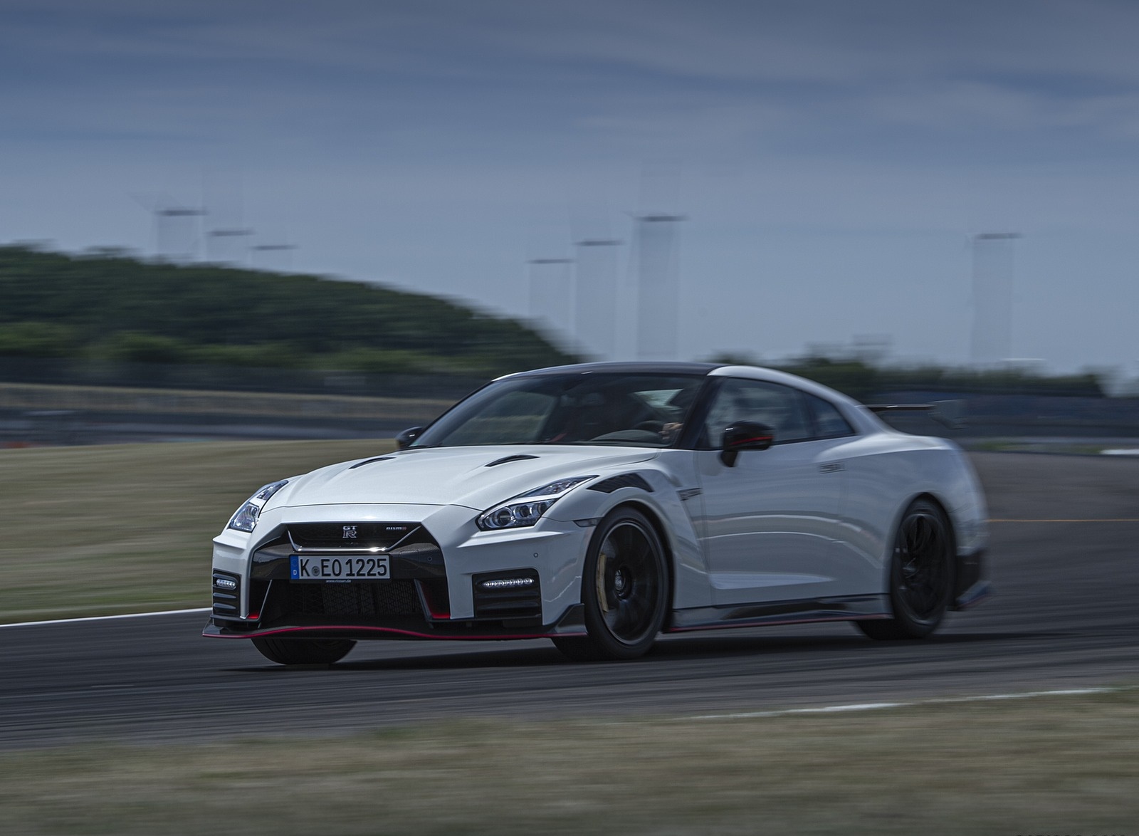 2020 Nissan GT-R NISMO Front Three-Quarter Wallpapers #15 of 118