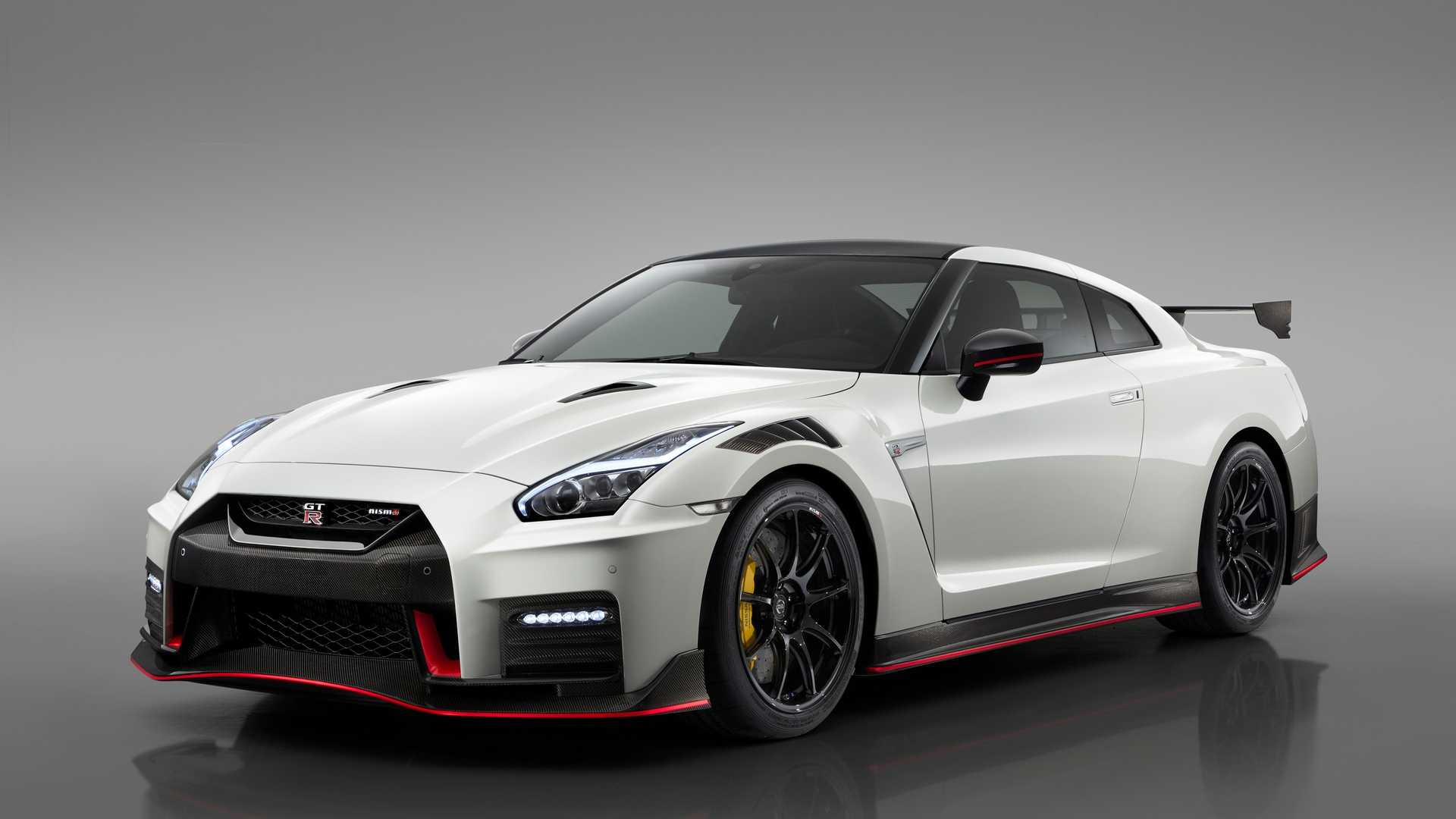 2020 Nissan GT-R NISMO Front Three-Quarter Wallpapers #84 of 118