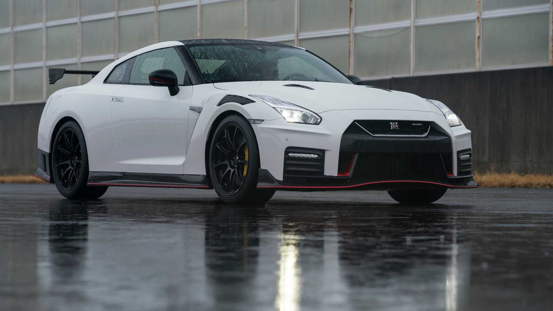 2020 Nissan GT-R NISMO Front Three-Quarter Wallpapers #68 of 118