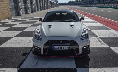 2020 Nissan GT-R NISMO Front Wallpapers 450x275 (28)