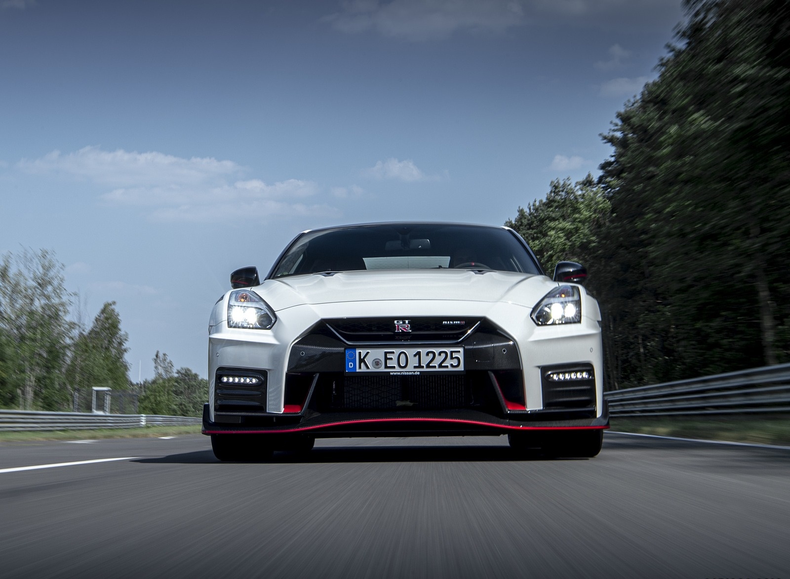 2020 Nissan GT-R NISMO Front Wallpapers #19 of 118