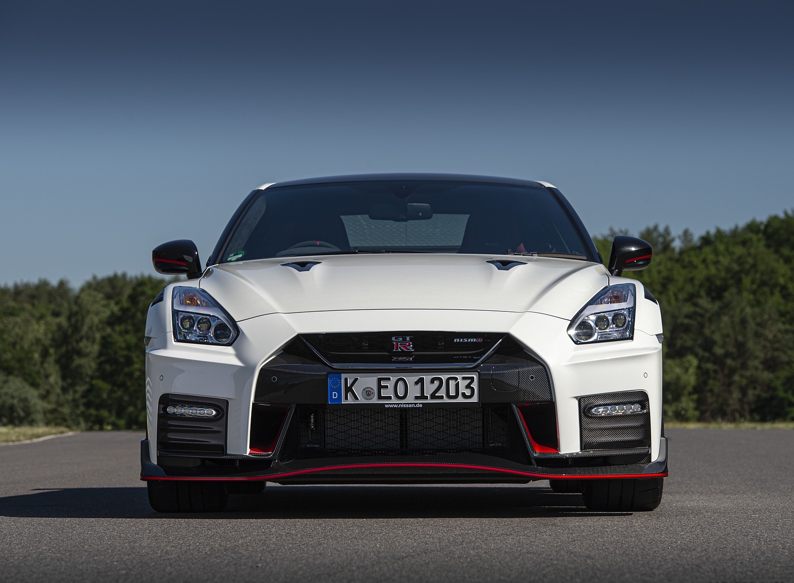 2020 Nissan GT-R NISMO Front Wallpapers #29 of 118