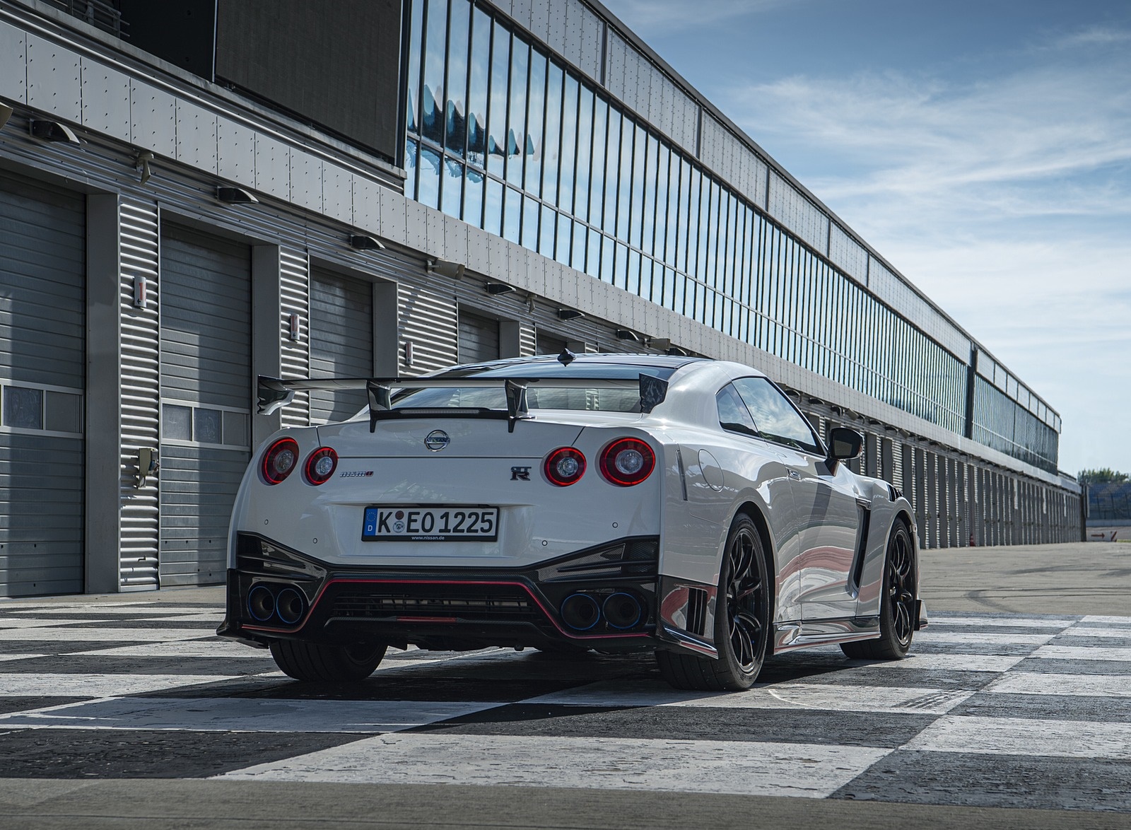 2020 Nissan GT-R NISMO Rear Three-Quarter Wallpapers #30 of 118