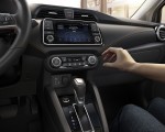 2020 Nissan Versa Central Console Wallpapers 150x120 (27)